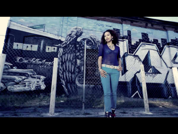 “SweetYmotion” хамлагийн шинэ уран бүтээлийн дээж